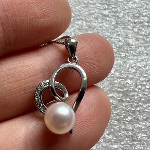 925 Sterling Silver Heart Necklace with Pearl and Gemstones 2.7g